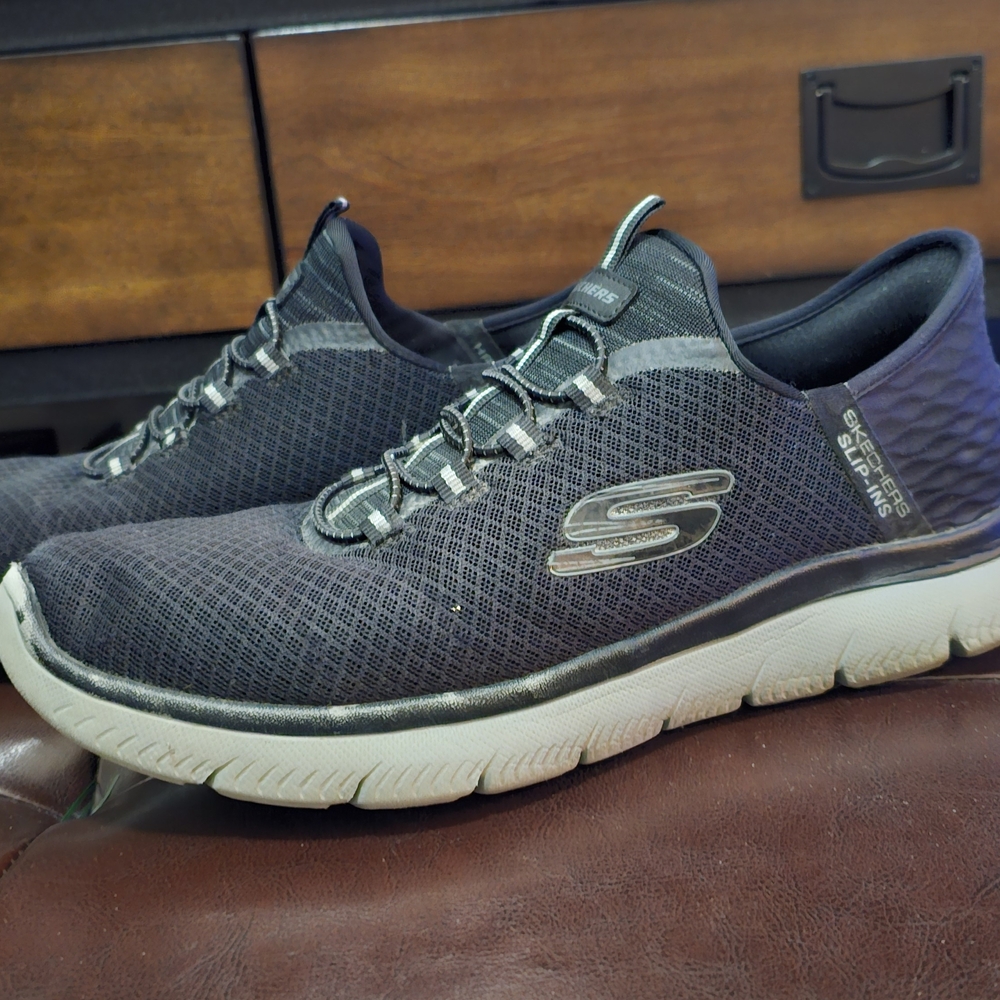 Skechers Charcoal and White Running Shoes 10 WIDE